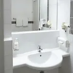 מלון Four Centre