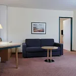 Four Centre 4* אסן