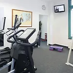 מלון Four Centre