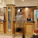 מלון Four Centre