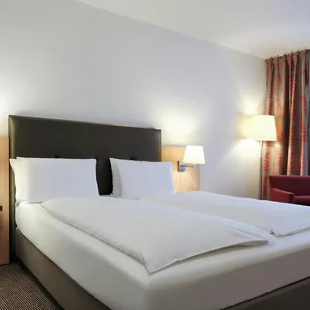 Hotel Four Centre 4*