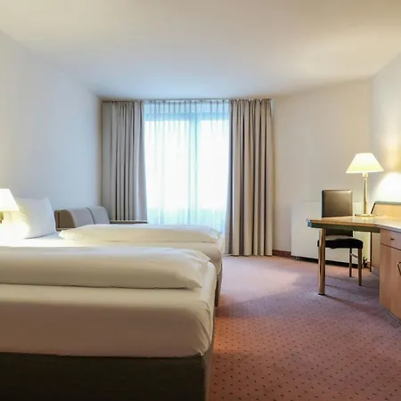 Four Centre Hotel