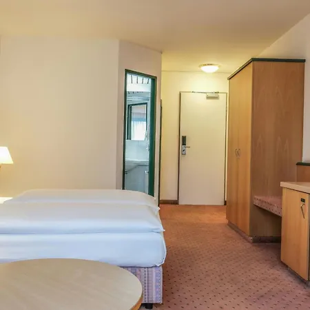 Hotel Four Centre