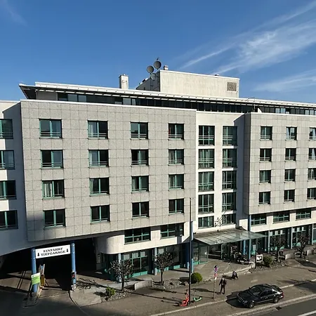 Four Centre