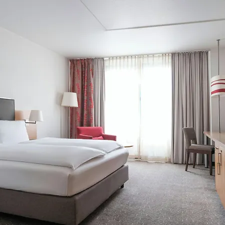 Four Centre Hotel
