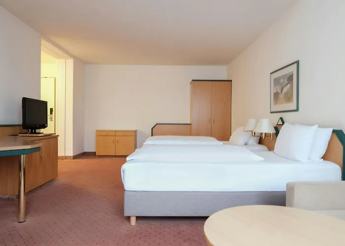 Hotel Four Centre 4*