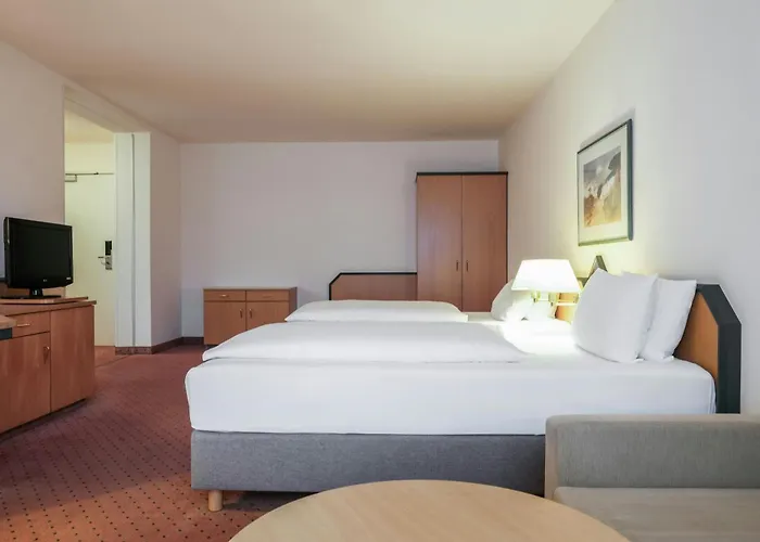 Hotel Four Centre 4*