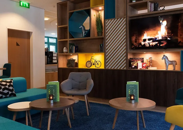 Four Centre Hotel 4*