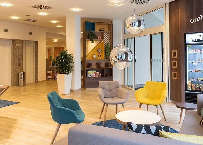 Hotel Four Centre 4*